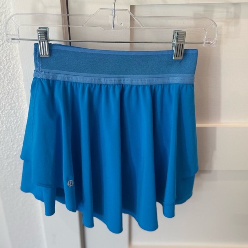 Like New! lululemon athletica - Vibrant Blue Tennis Skirt (Size 4)
